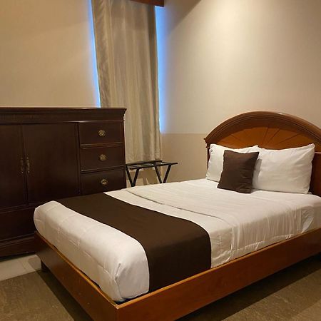 Hotel El Regio Monterrey Esterno foto