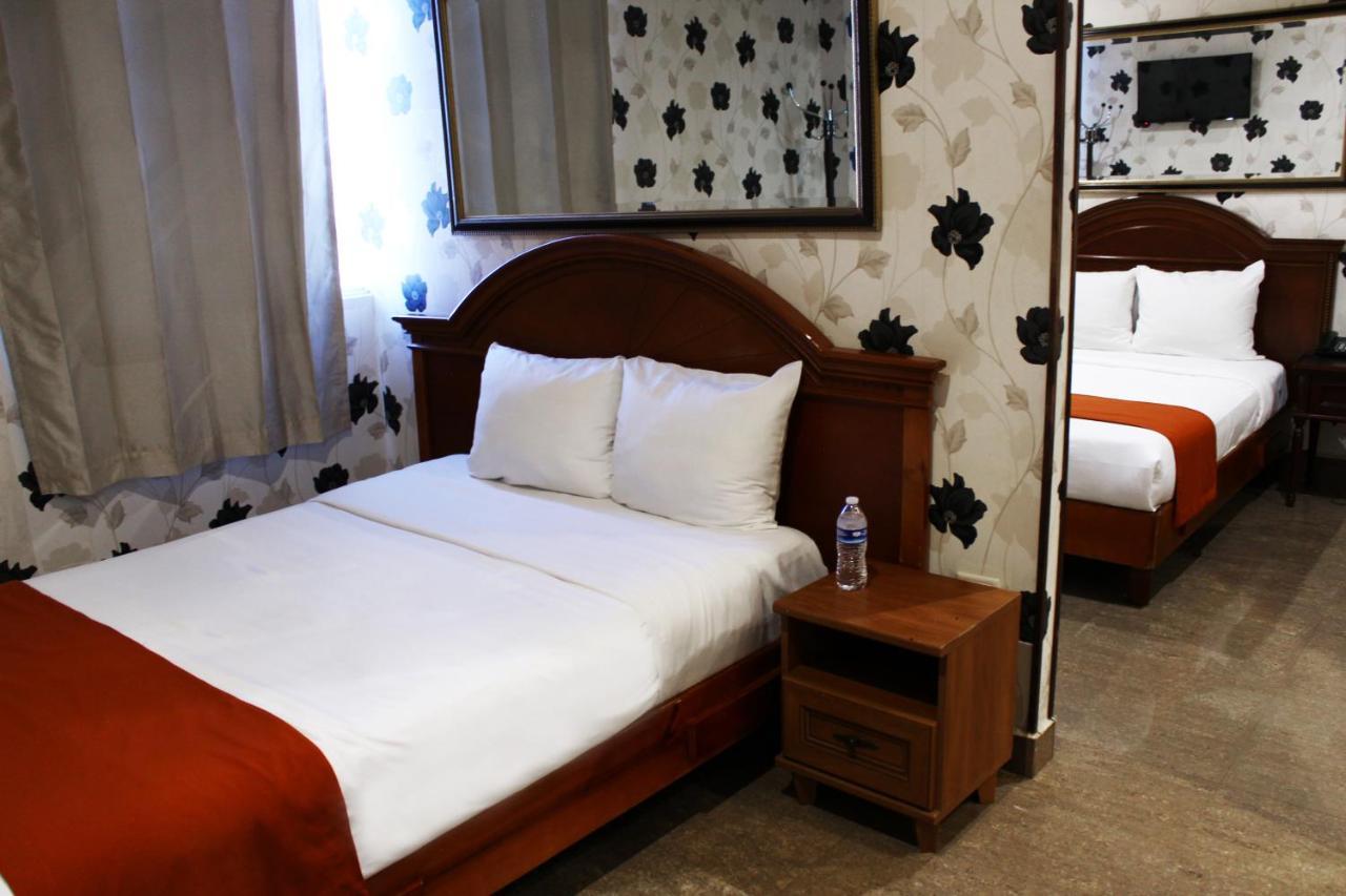 Hotel El Regio Monterrey Esterno foto